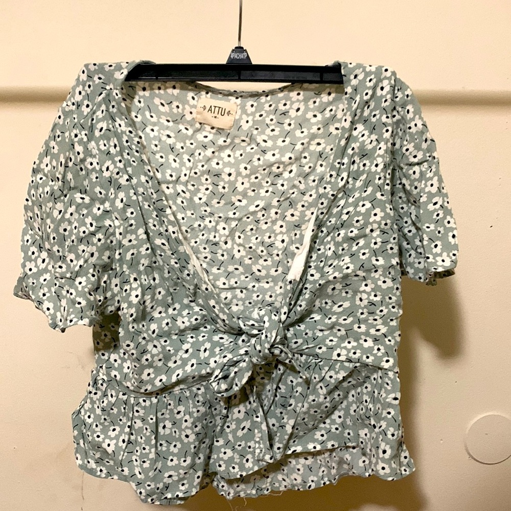 Floral tie front blouse Size M